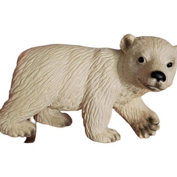 Schleich - Arctic Baby Polar Bear Cub  Retired Wildlife Figurine Toy Collectible - Picture 1 of 3